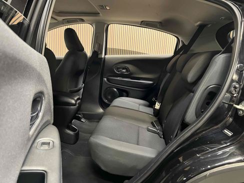 Used 2019 Honda HR-V EX image 29