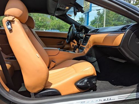 Used 2011 Maserati GranTurismo Convertible RWD image 29