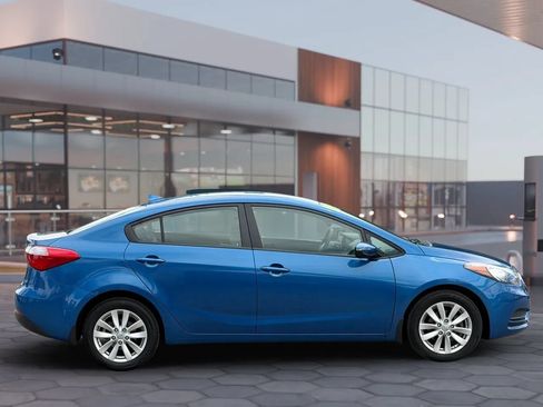 Used 2014 Kia Forte LX w/ Popular Package FWD image 5