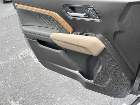 New 2026 GMC Canyon Denali image 19