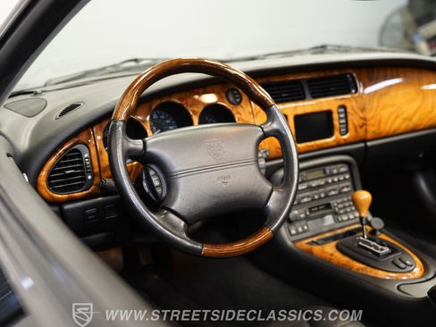 Used 2002 Jaguar XK8 Convertible image 30