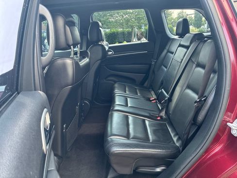 Used 2019 Jeep Grand Cherokee Limited w/ Luxury Group II AWD/4WD image 26