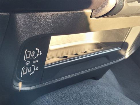 Used 2024 RAM 2500 Big Horn w/ Sport Appearance Package image 30