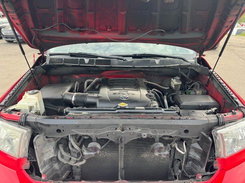 Used 2011 Toyota Tundra 4x4 CrewMax image 22