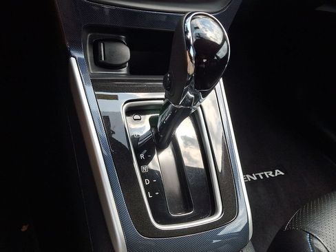 Used 2019 Nissan Sentra SR w/ Premium Package (SR) FWD image 15