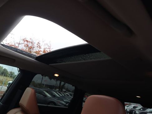 Used 2025 INFINITI QX60 Sensory w/ Vision Package image 15