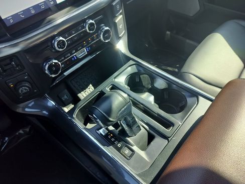 Used 2023 Ford F150 Lariat AWD/4WD image 18