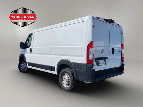 Used 2025 RAM ProMaster 2500 w/ Convenience Group FWD image 4