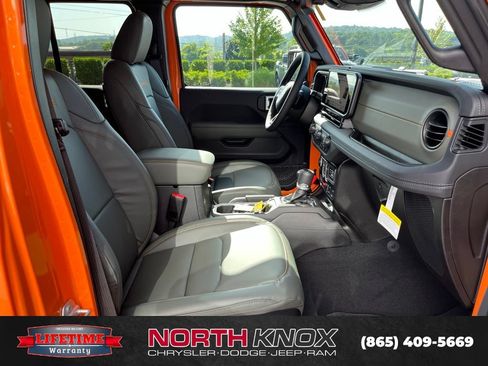 New 2026 Jeep Gladiator Mojave AWD/4WD image 25