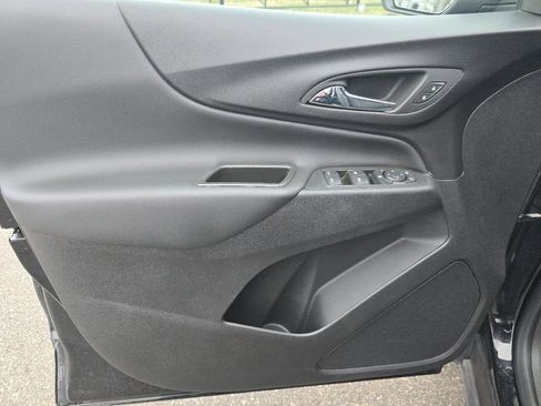 Used 2024 Chevrolet Equinox LT image 29
