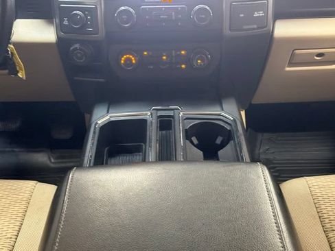 Used 2020 Ford F150 XLT w/ Equipment Group 302A Luxury AWD/4WD image 16