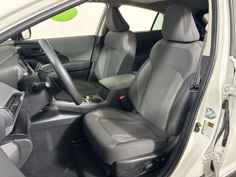 Used 2025 Subaru Crosstrek 2.0i Premium image 25