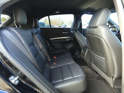 Used 2024 Cadillac XT4 Premium Luxury image 29