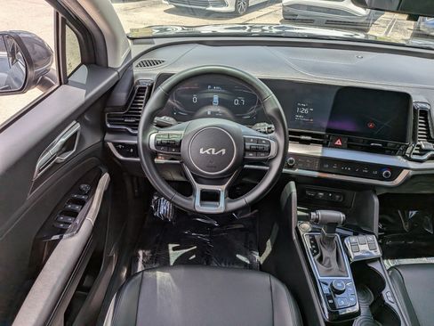 Used 2023 Kia Sportage EX FWD image 17