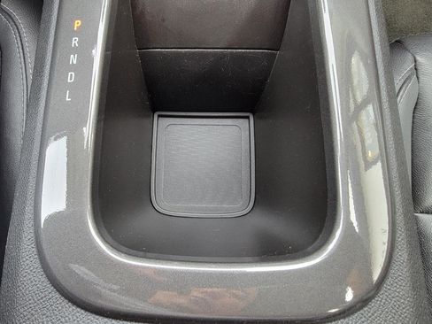 Used 2015 Chevrolet Volt Premium w/ Premium Trim Package FWD image 37