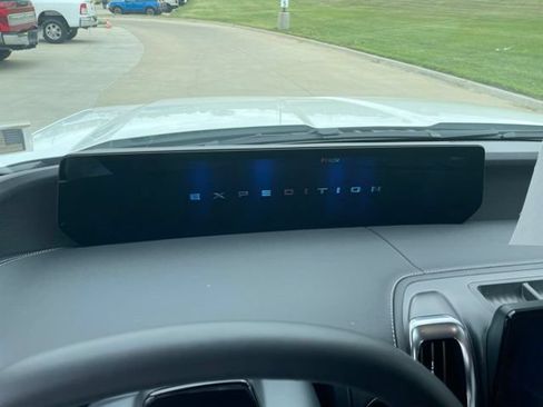 New 2026 Ford Expedition Max Platinum w/ Driver's Package AWD/4WD image 10