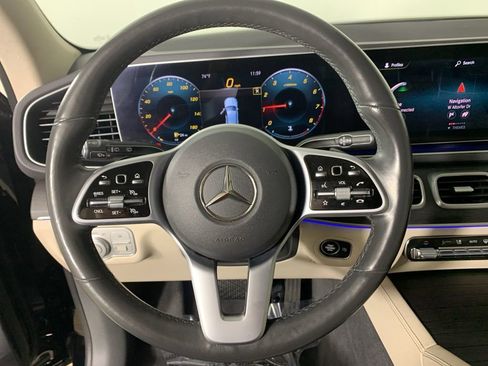 Used 2020 Mercedes-Benz GLE 350 4MATIC w/ Premium Package image 11