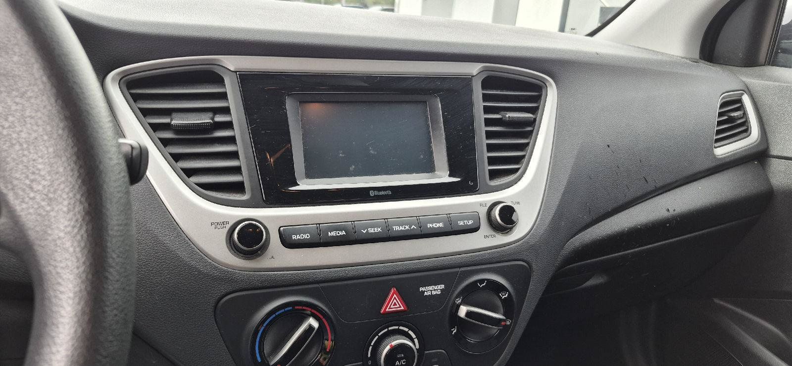 Used 2020 Hyundai Accent SE FWD image 7