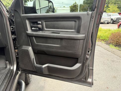 Used 2018 RAM 2500 Tradesman w/ Chrome Appearance Group AWD/4WD image 42