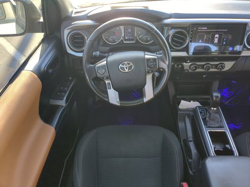 Used 2016 Toyota Tacoma image 13