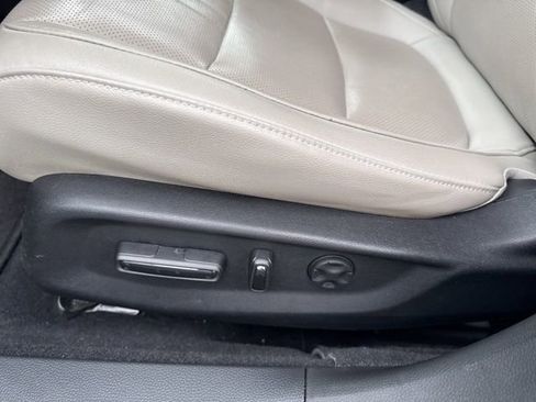 Used 2018 Honda Accord Touring image 17