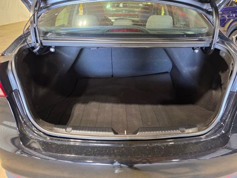 Used 2017 Kia Forte LX image 7