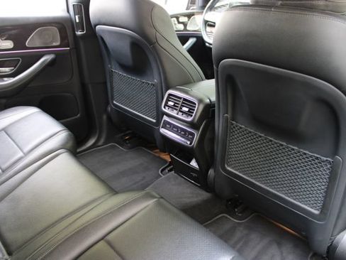 Used 2022 Mercedes-Benz GLS 450 4MATIC image 16