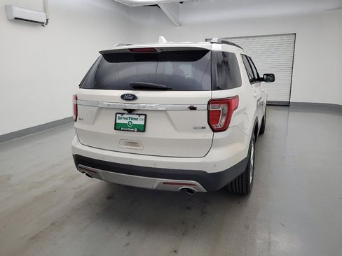 Used 2016 Ford Explorer XLT w/ Equipment Group 202A AWD/4WD image 7