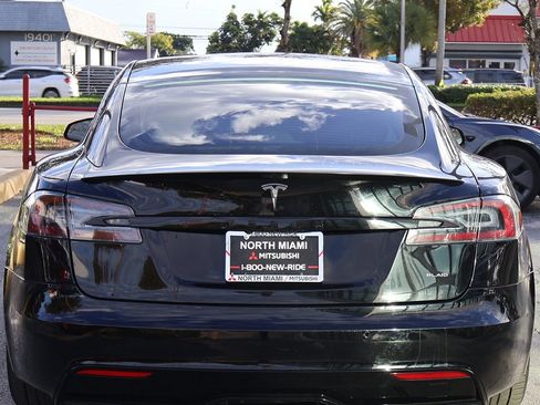 Used 2021 Tesla Model S Plaid image 14