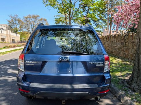 Used 2012 Subaru Forester 2.5X w/ Alloy Wheel Pkg AWD/4WD image 3