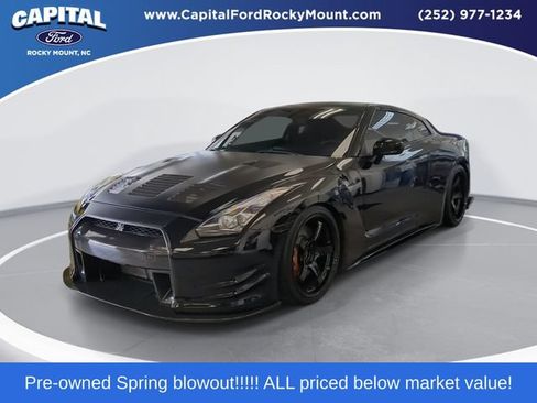 Used 2009 Nissan GT-R Premium AWD/4WD image 1