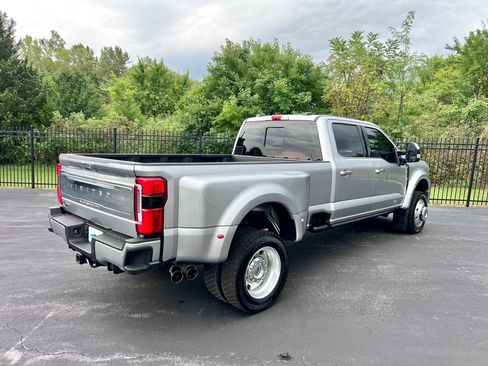 Used 2024 Ford F450 Limited w/ FX4 Off-Road Package image 38