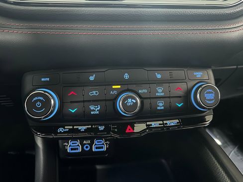 Certified 2023 Dodge Durango GT image 25