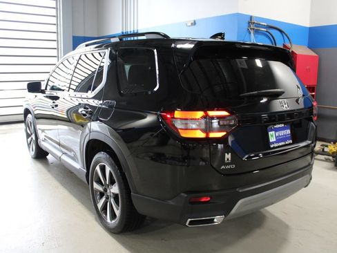 Used 2024 Honda Pilot Touring image 27