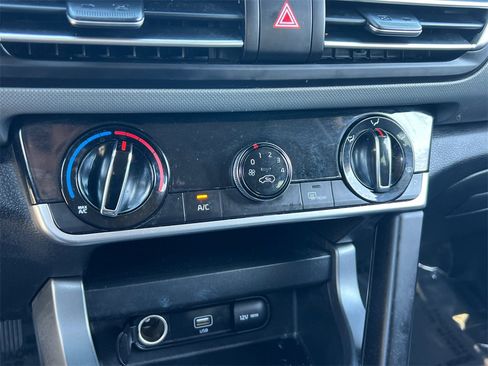 Used 2023 Kia Seltos LX image 24