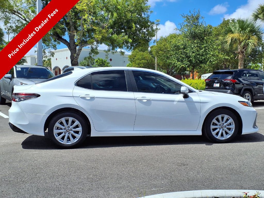 Used 2024 Toyota Camry LE FWD image 10