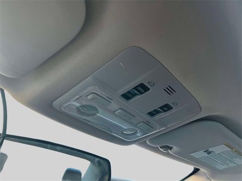 Used 2015 Toyota Corolla LE image 33