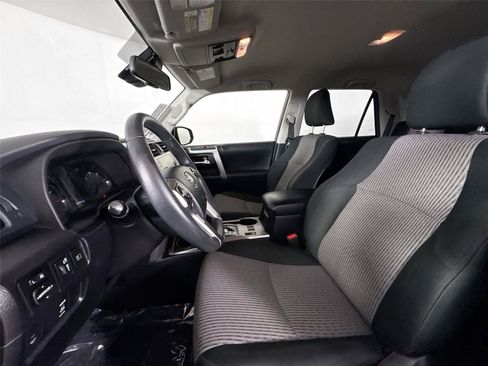 Used 2021 Toyota 4Runner SR5 AWD/4WD image 3