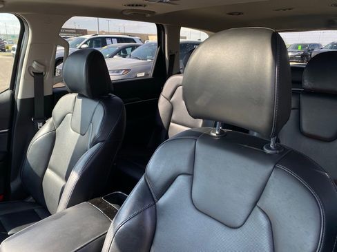 Certified 2025 Kia Telluride S image 22