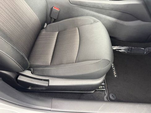 Used 2024 Nissan Altima 2.5 SV image 25