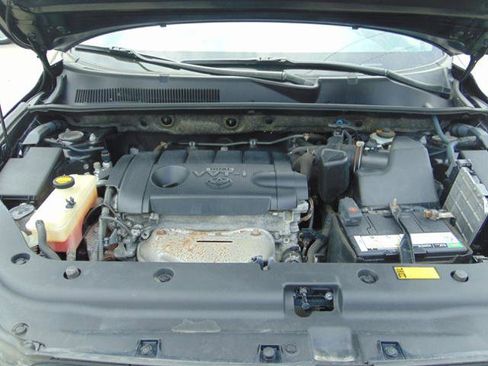 Used 2012 Toyota RAV4 4WD w/ Value Pkg image 3