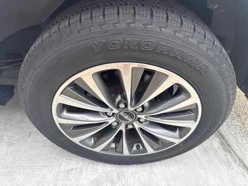 Used 2015 Lincoln Navigator L 2WD image 9