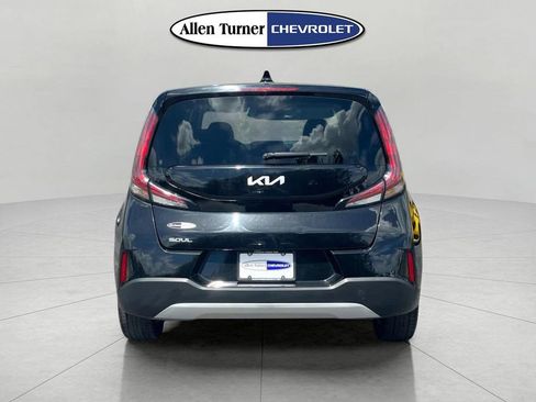 Used 2024 Kia Soul LX w/ LX Technology Package FWD image 5