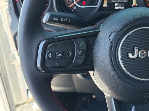 Used 2024 Jeep Wrangler Unlimited Rubicon AWD/4WD image 26