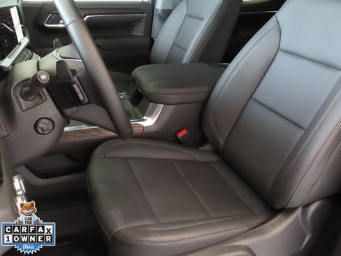 Used 2026 GMC Sierra 1500 SLT image 13