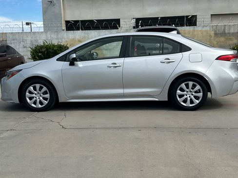 Used 2021 Toyota Corolla LE FWD image 6