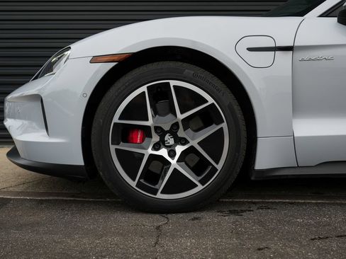 Certified 2025 Porsche Taycan 4S AWD/4WD image 10