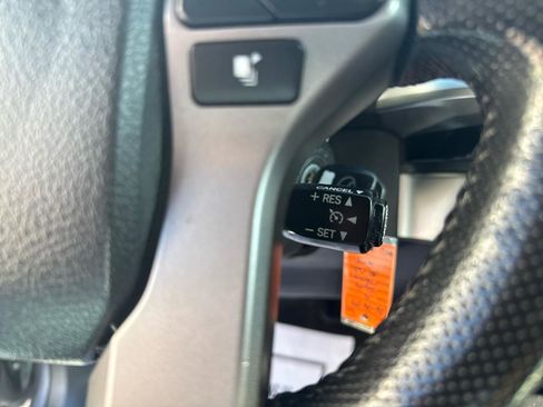 Used 2016 Toyota Tacoma SR5 w/ SR5 Appearance Package (SN) image 16