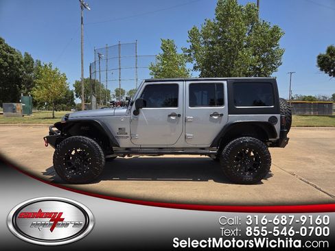 Used 2015 Jeep Wrangler Unlimited Sport w/ Connectivity Group AWD/4WD image 1