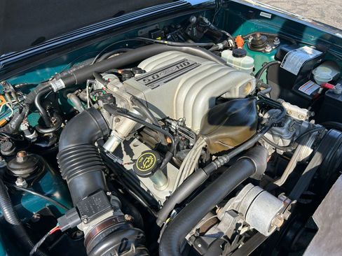 Used 1992 Ford Mustang GT image 16